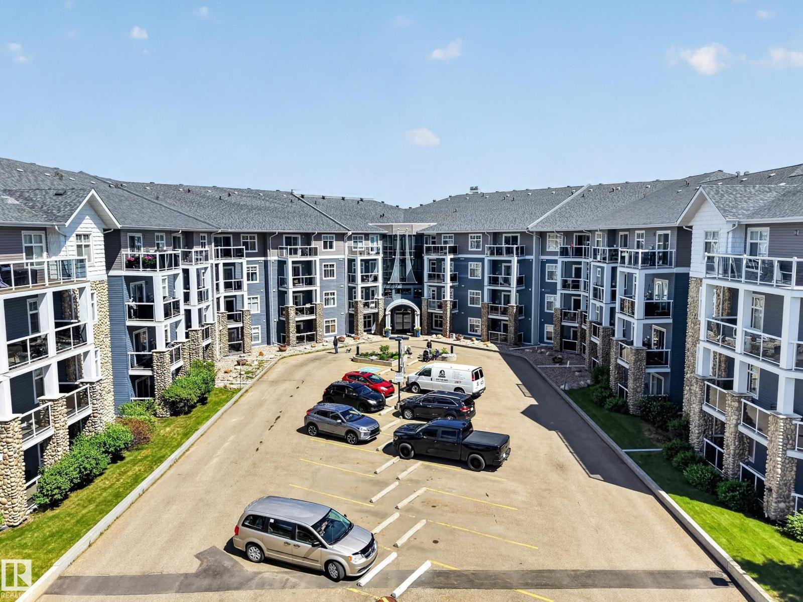 #138 16035 132 ST NW
