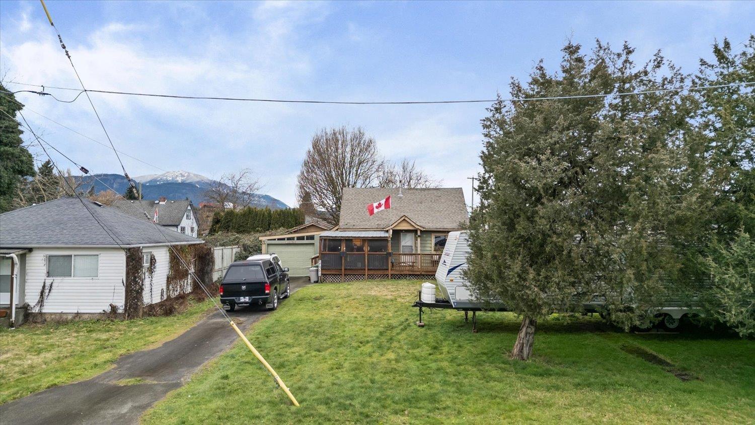 46297 GORE AVENUE|Chilliwack Proper East