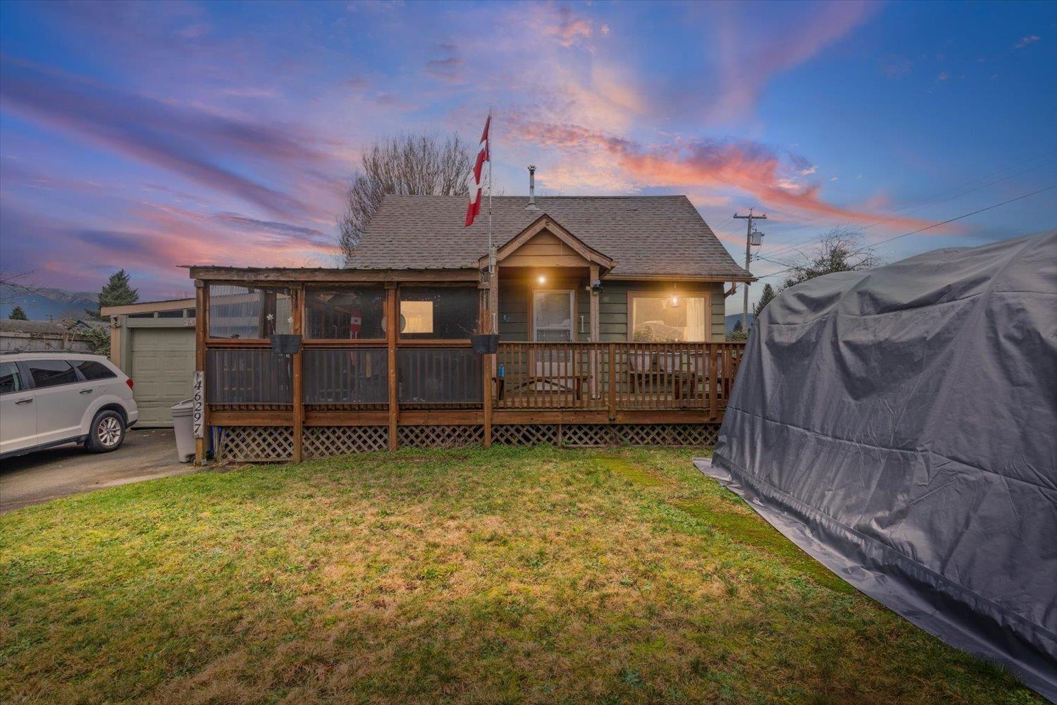 46297 GORE AVENUE|Chilliwack Proper East