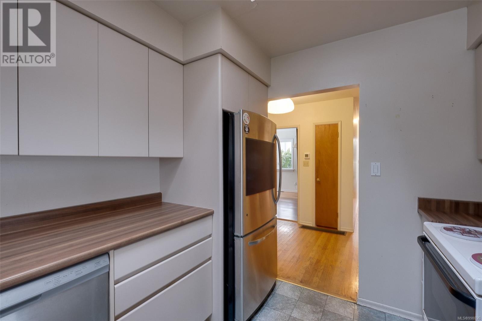 1970 Fairfield Pl