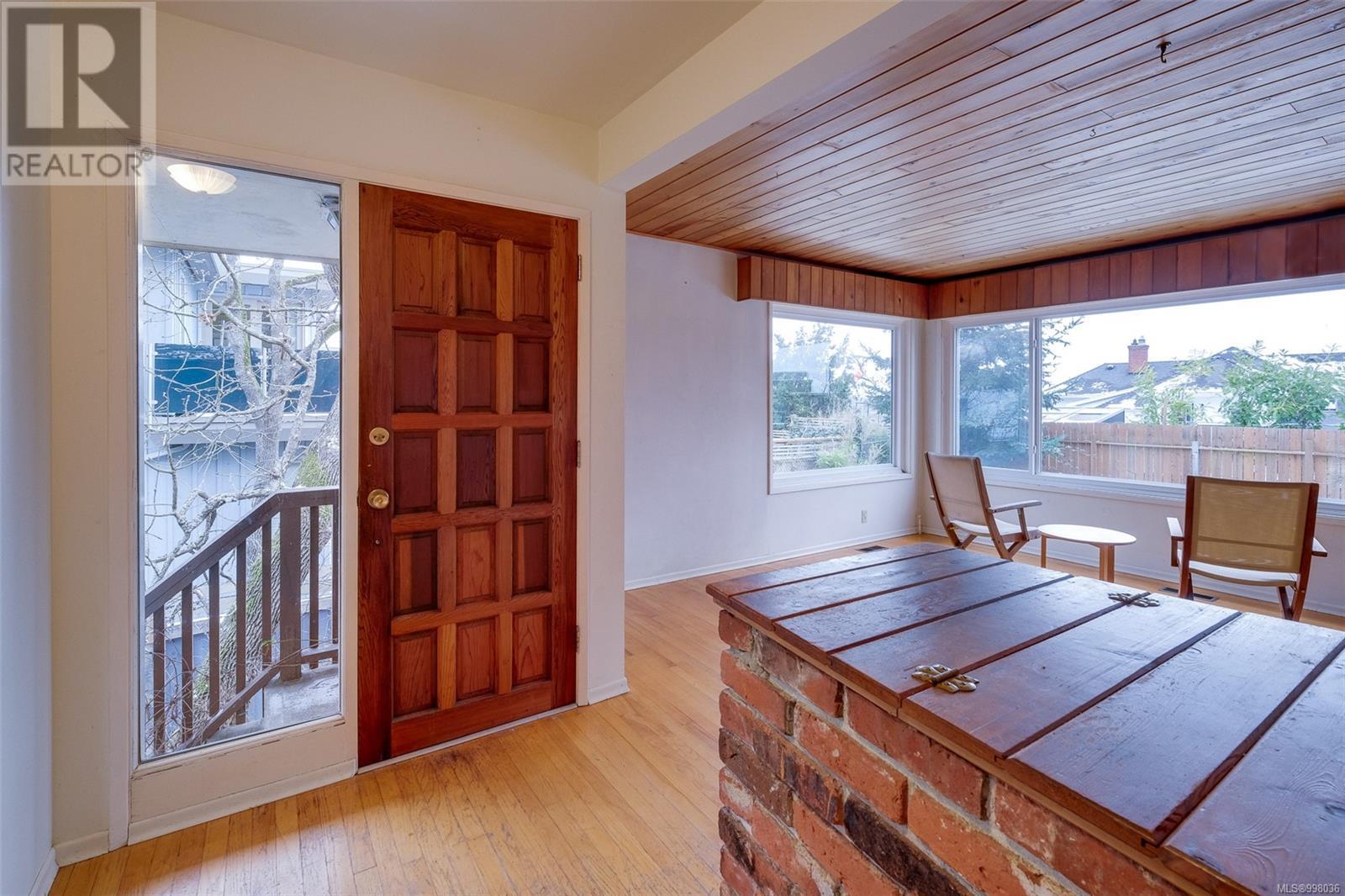1970 Fairfield Pl