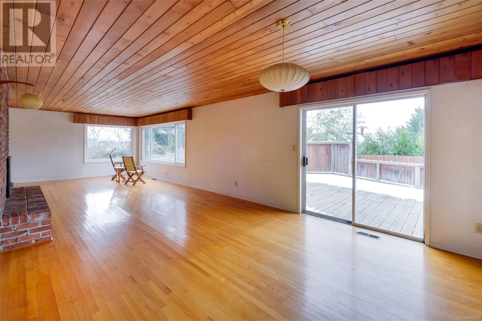 1970 Fairfield Pl