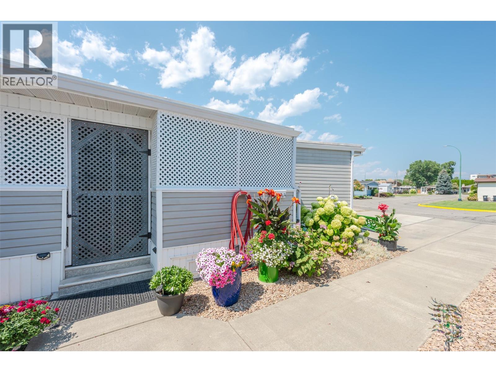 999 Burnaby Avenue Unit# 61