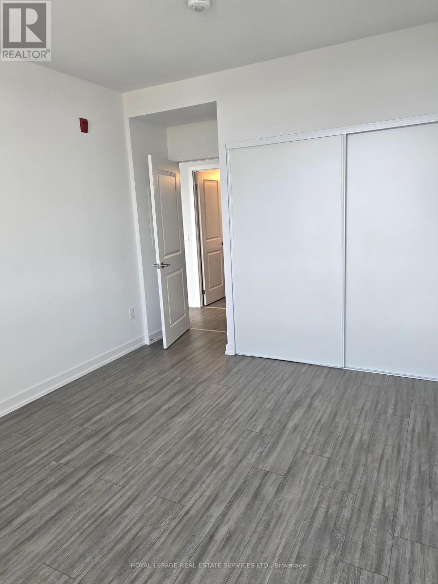 PH05 - 1010 DUNDAS STREET E