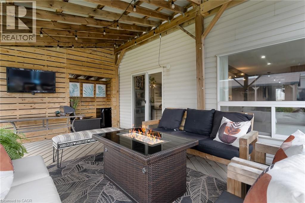 115 SWEENEY Crescent