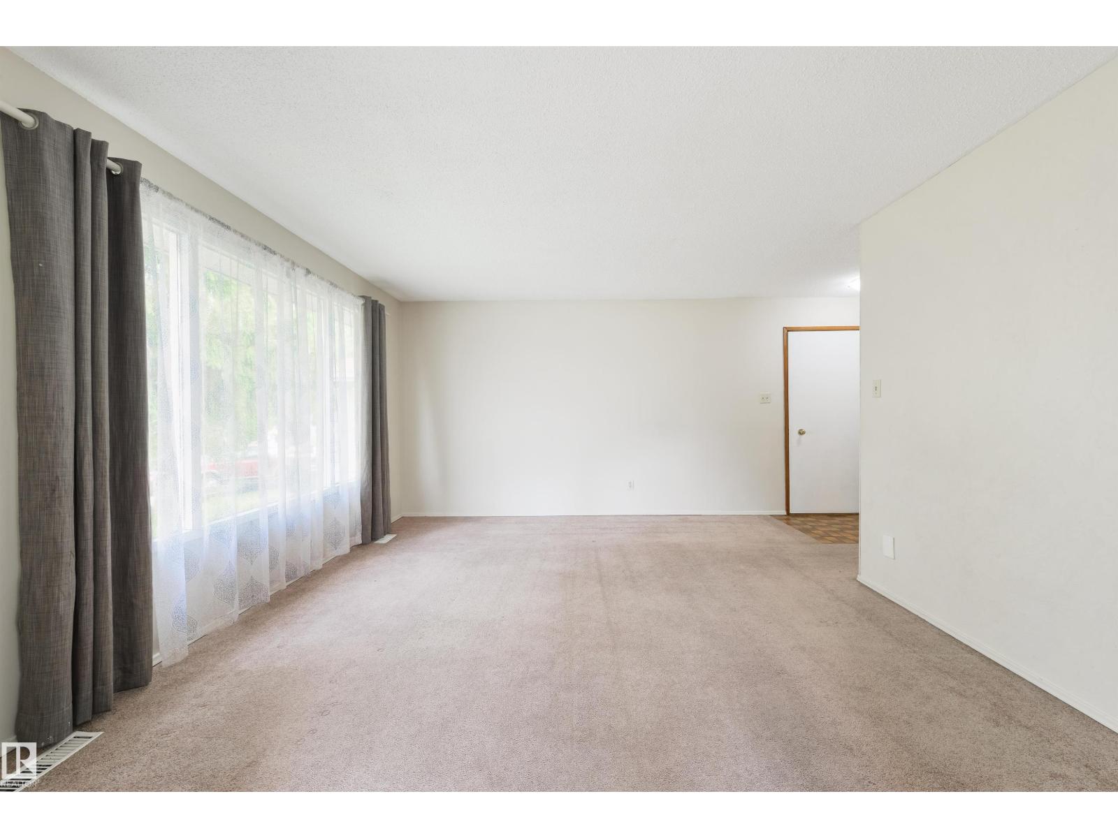 15 WEST TERRACE PL