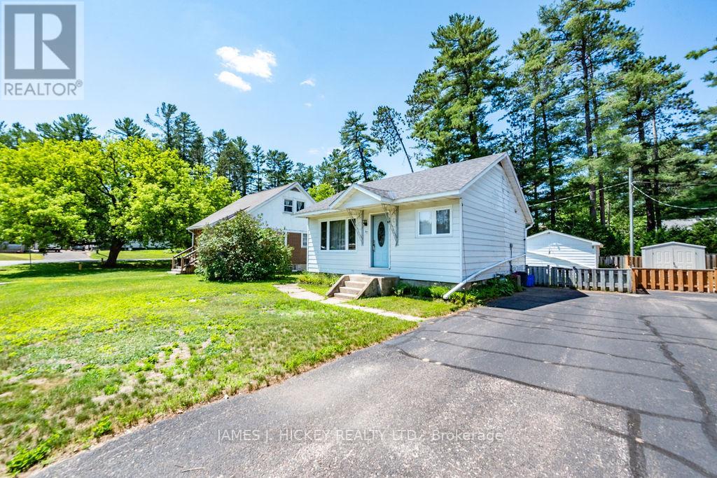 Photo 1 of 45 — 47 WOLFE AVENUE, Deep River, ON K0J1P0