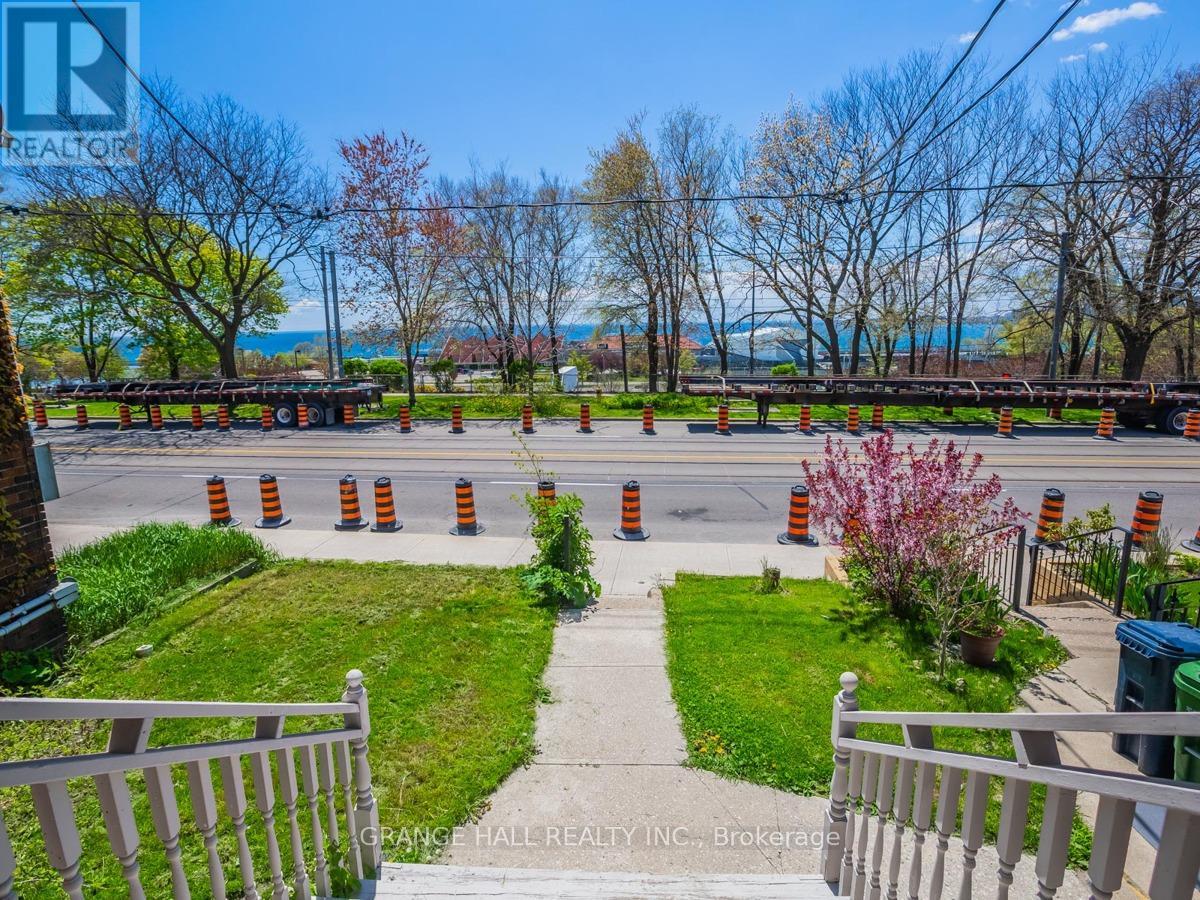 1544 KING STREET W
