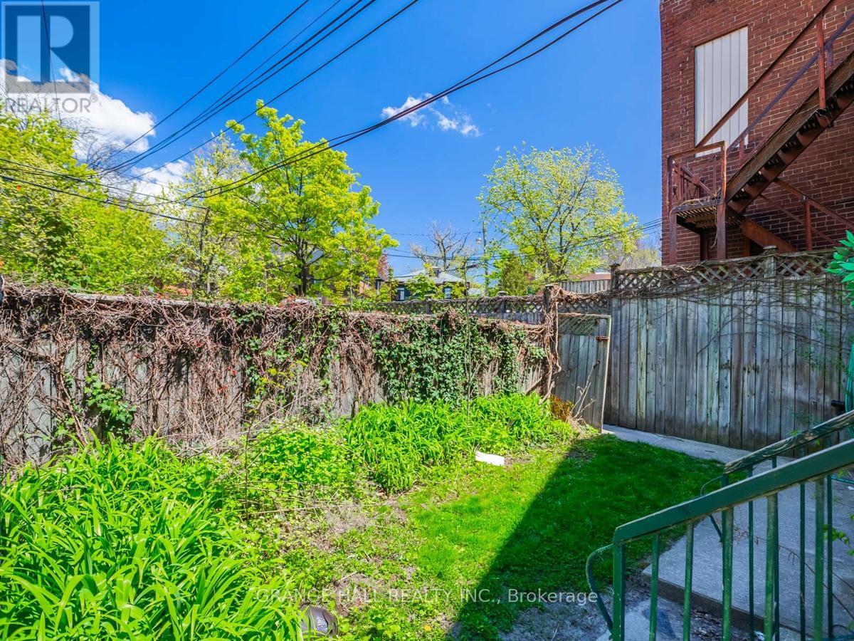 1544 KING STREET W