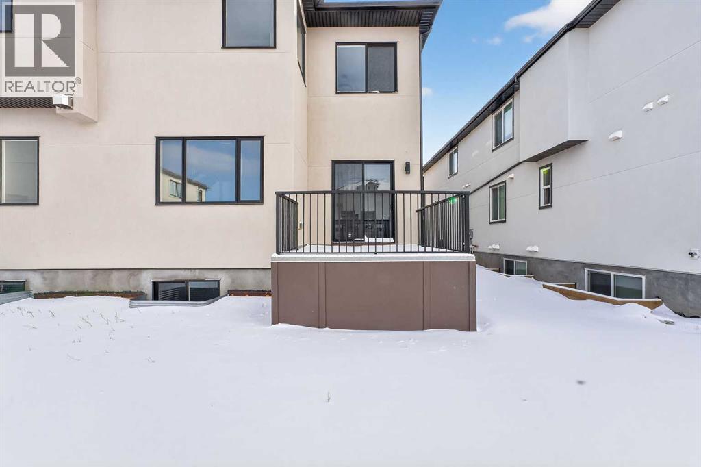 1049 Waterstone Green