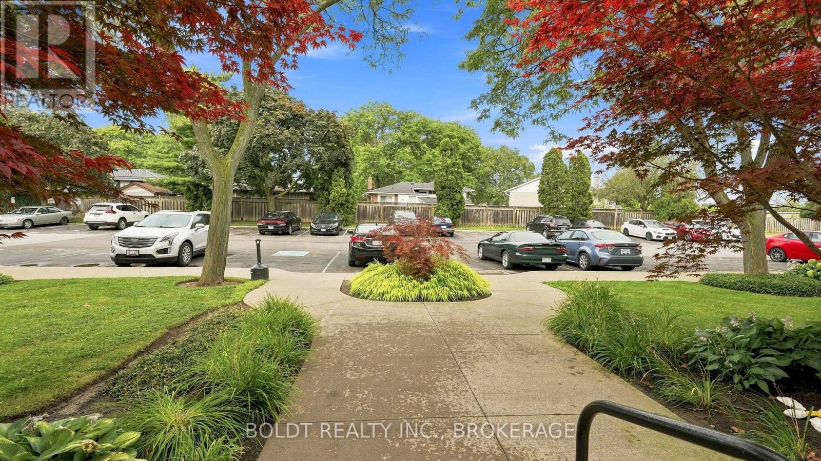 110 - 6 WESTLAKE LANE