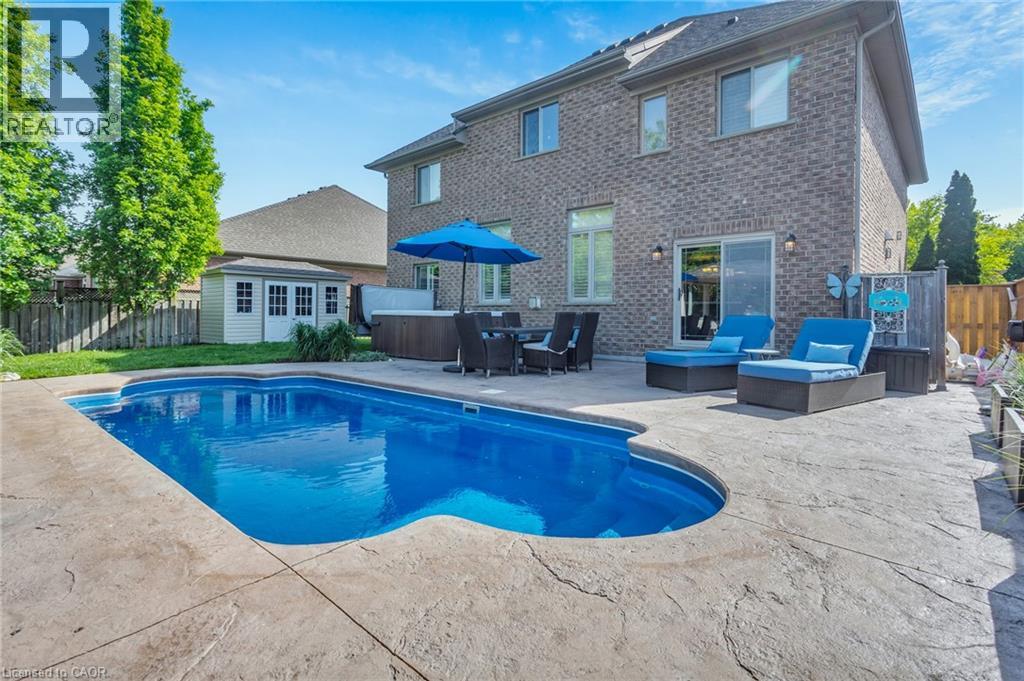211 TERRACE WOOD Crescent