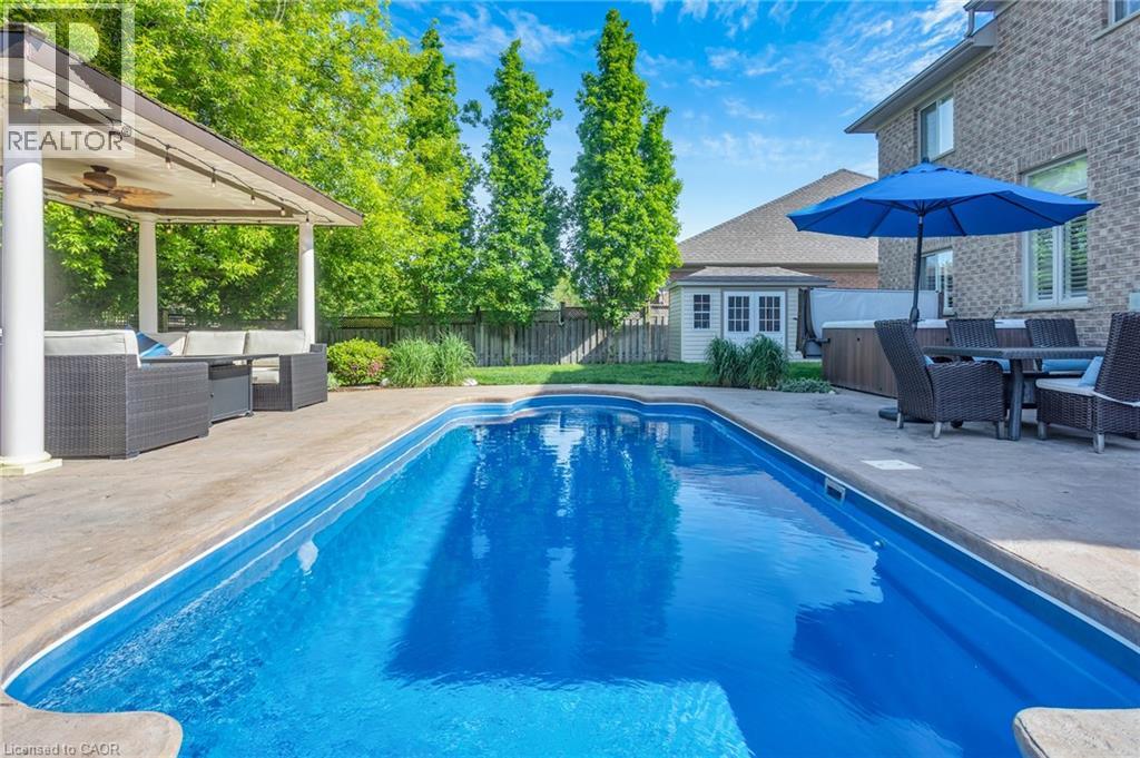 211 TERRACE WOOD Crescent