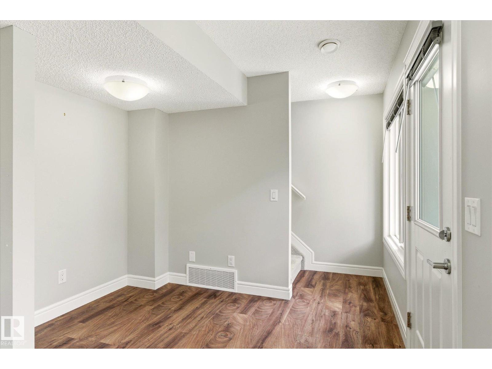 #47 330 BULYEA RD NW