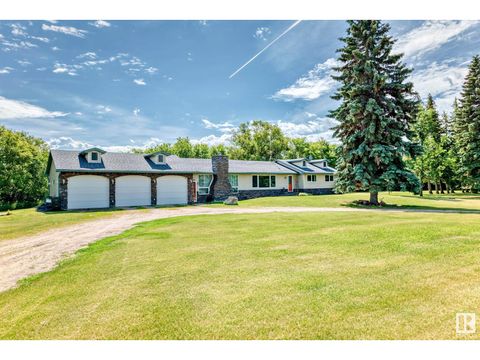 18403 25 ST NE Edmonton AB T5Y6K2