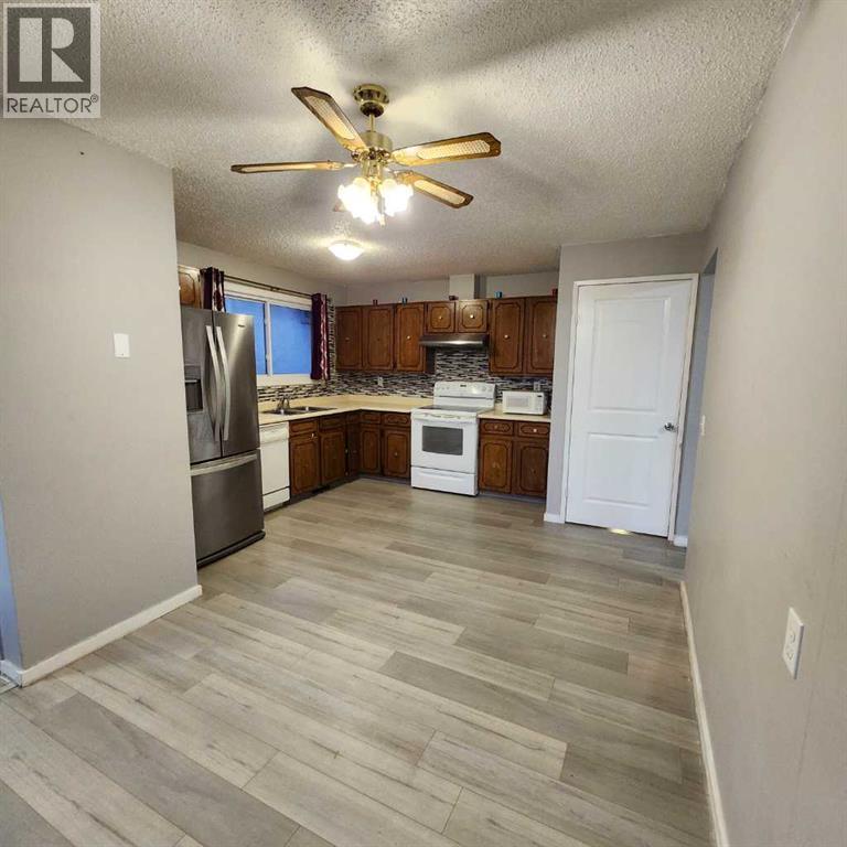 176 whitworth  way  NE