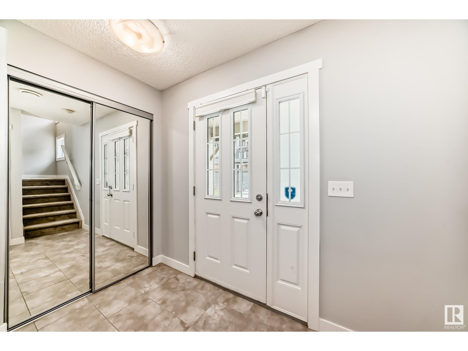 #57 1005 GRAYDON HILL BV SW