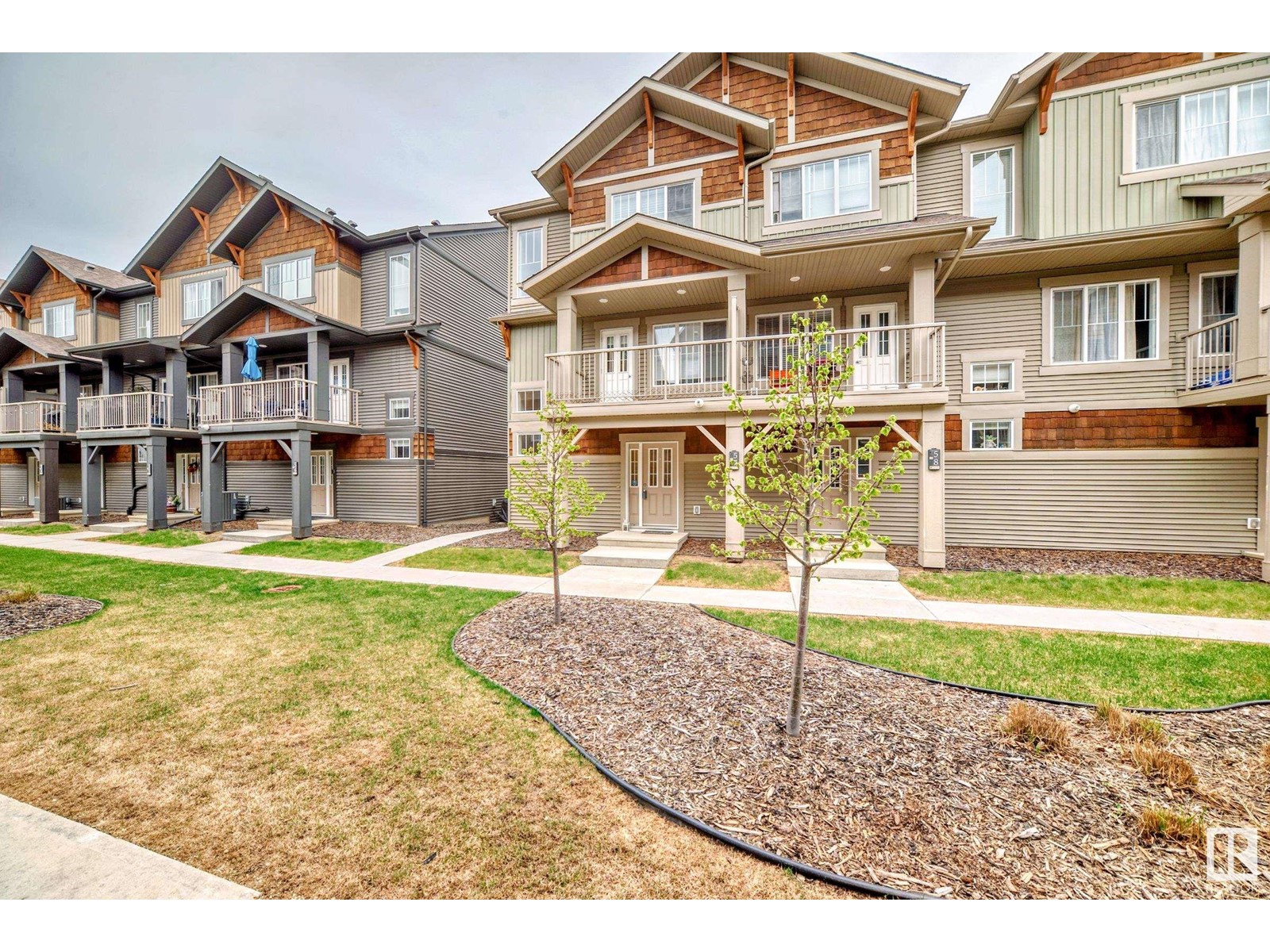 #57 1005 GRAYDON HILL BV SW