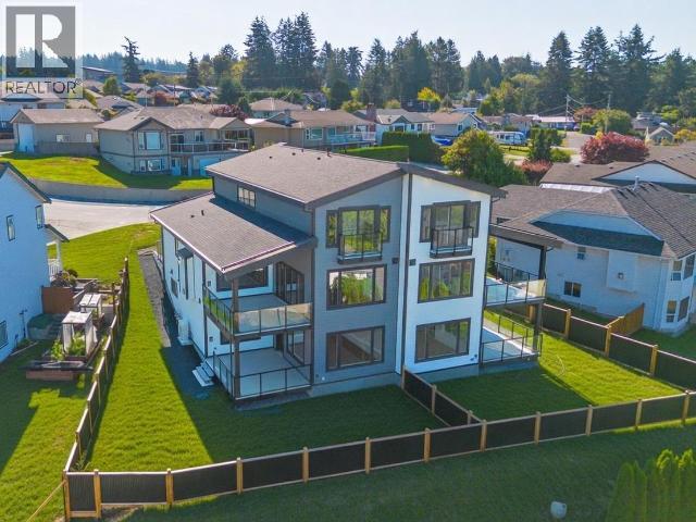 4839 LESLEY CRES