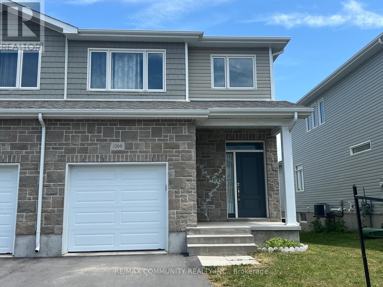 1209 MAX CRESCENT