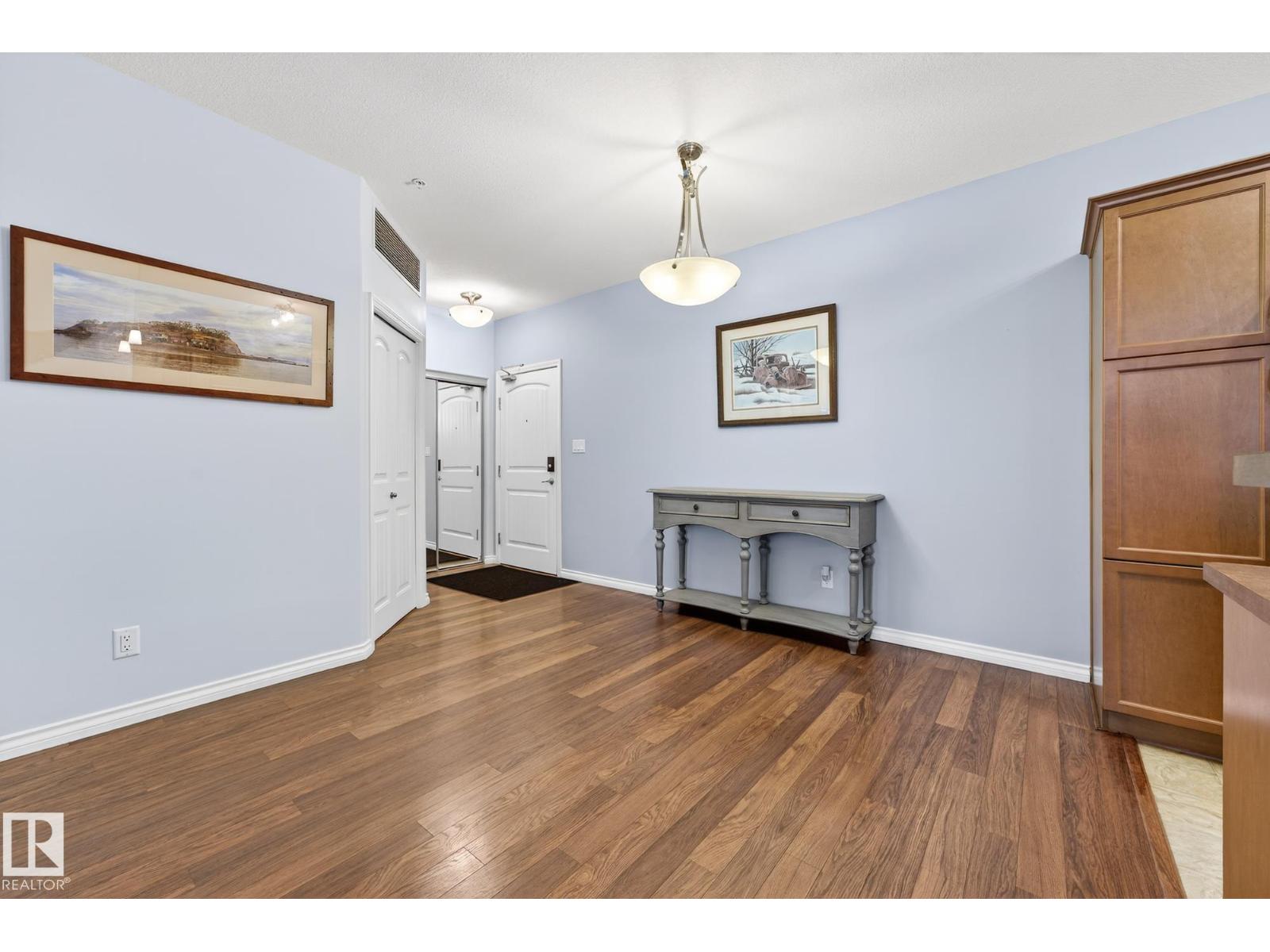 #230 2503 Hanna CR NW