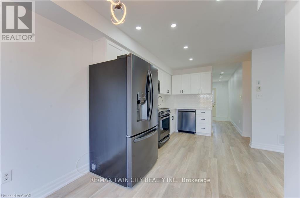 82 TROWBRIDGE STREET