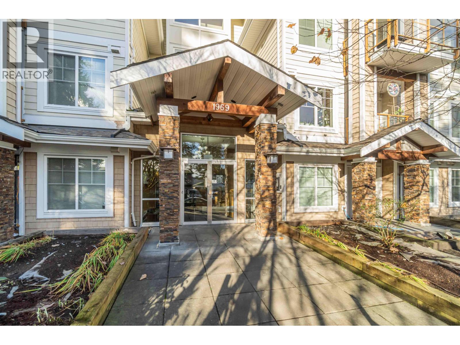 209 1969 WESTMINSTER AVENUE