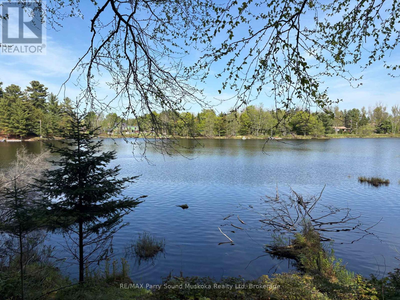 9 SUNNYSHORE PARK DRIVE