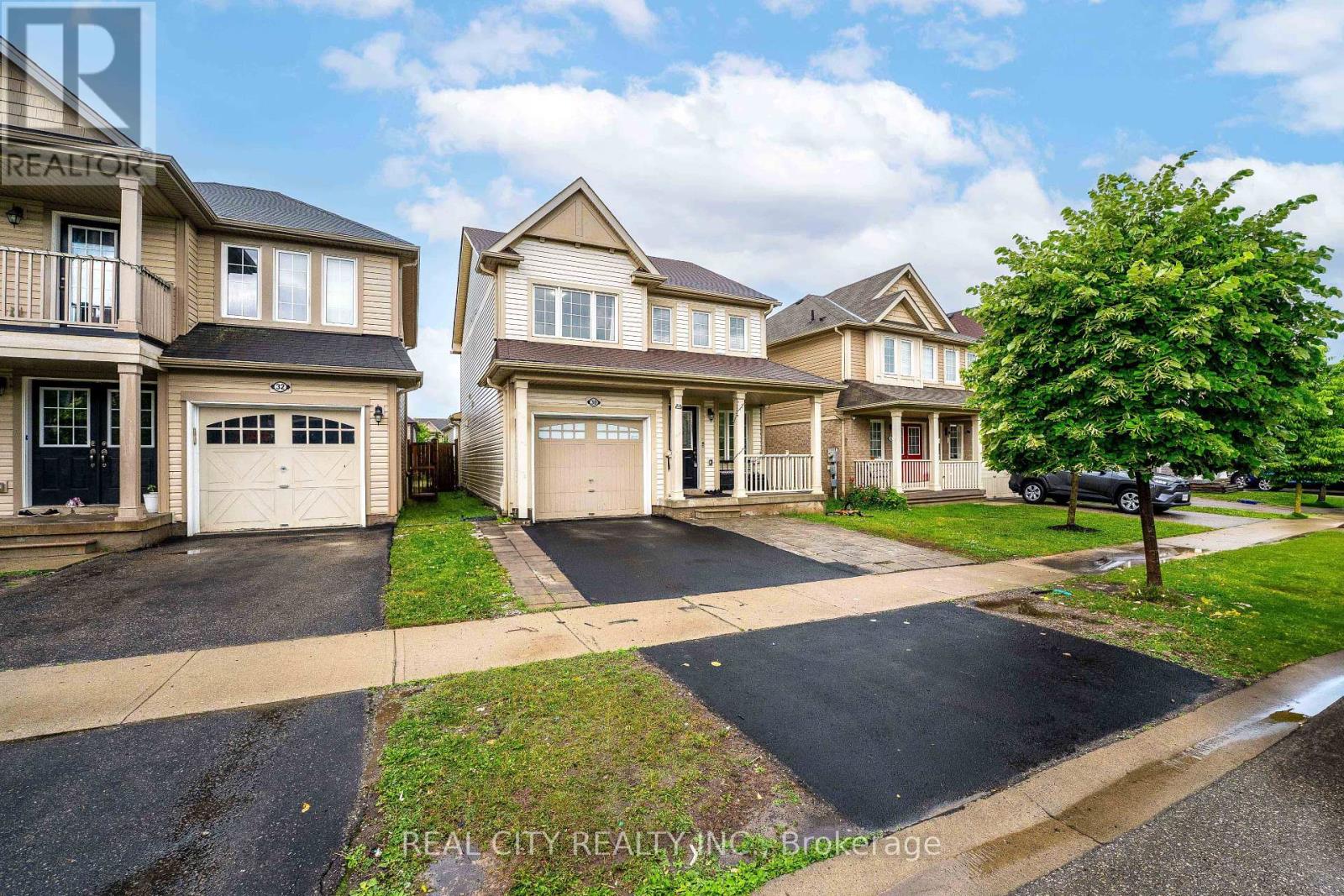 30 ENGLISH LANE