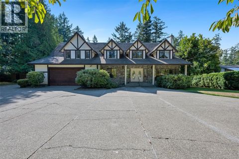 735 Cromarty Ave North Saanich BC V8L5G6