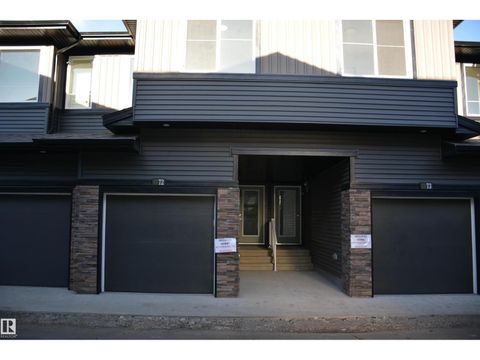 #72 2710 66 Street SW Edmonton AB T6X1A3