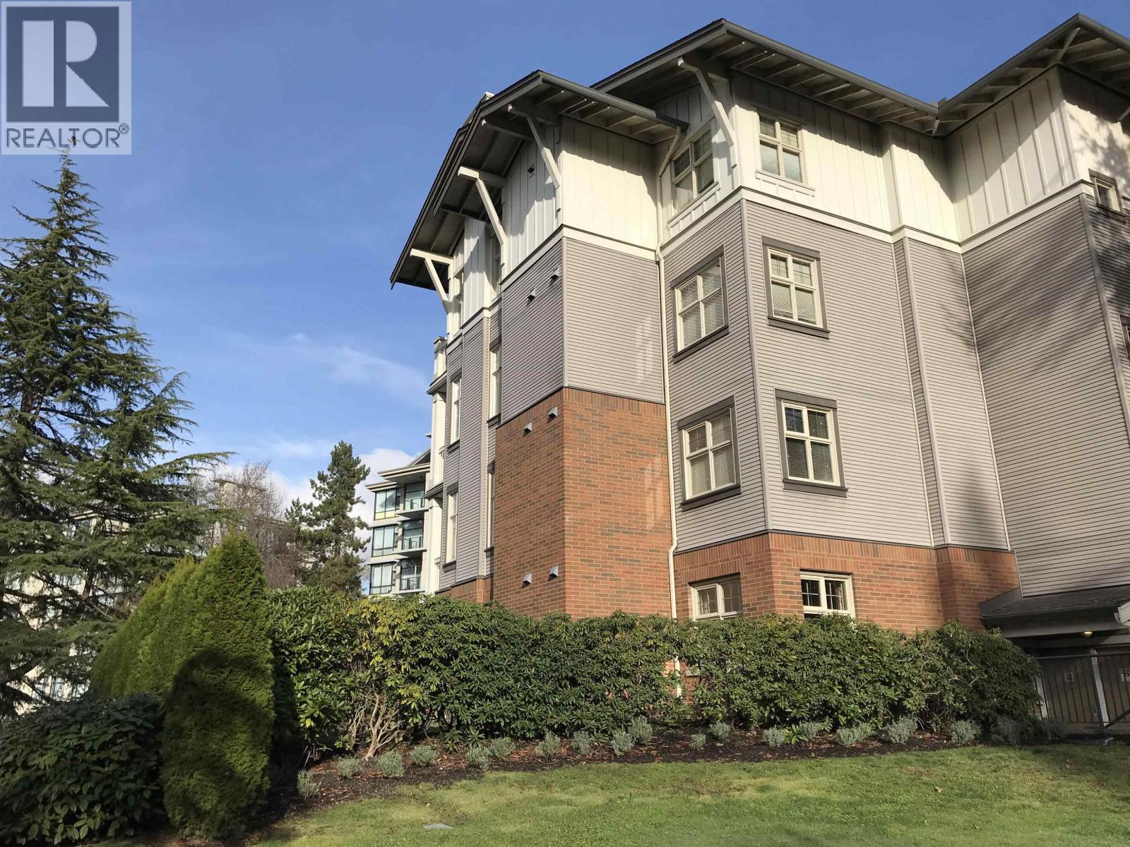 103 4883 MACLURE MEWS