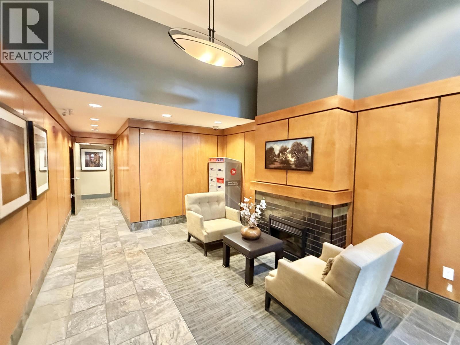 103 4883 MACLURE MEWS