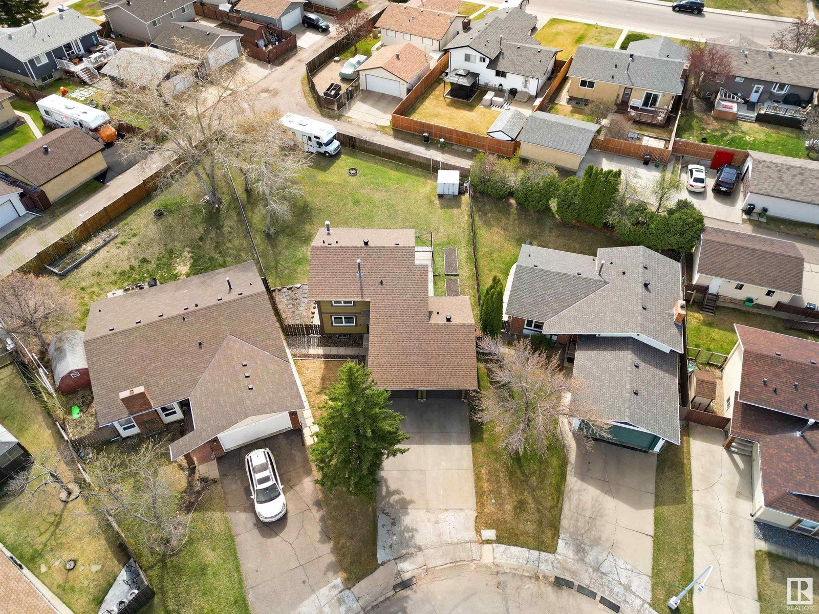 6303 37 AV NW