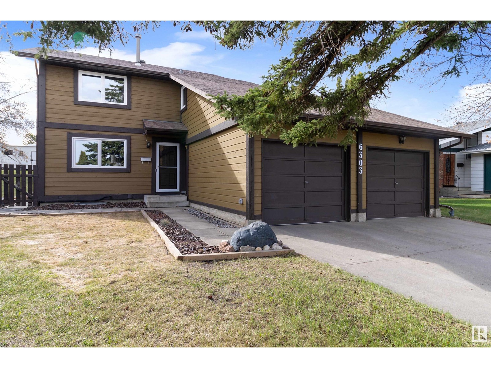 6303 37 AV NW