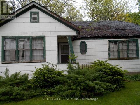 384 METCALFE STREET E Strathroy-Caradoc (SE) ON N7G1R3