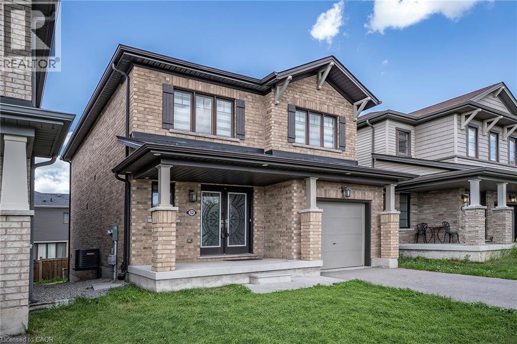 32 HEDGES Crescent