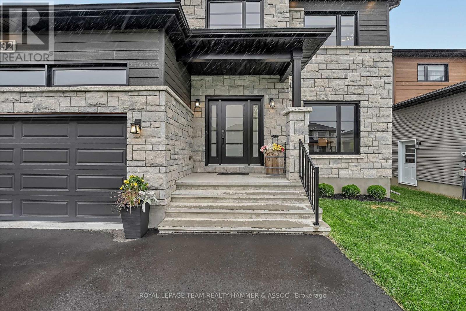 332 MOONLIGHT DRIVE