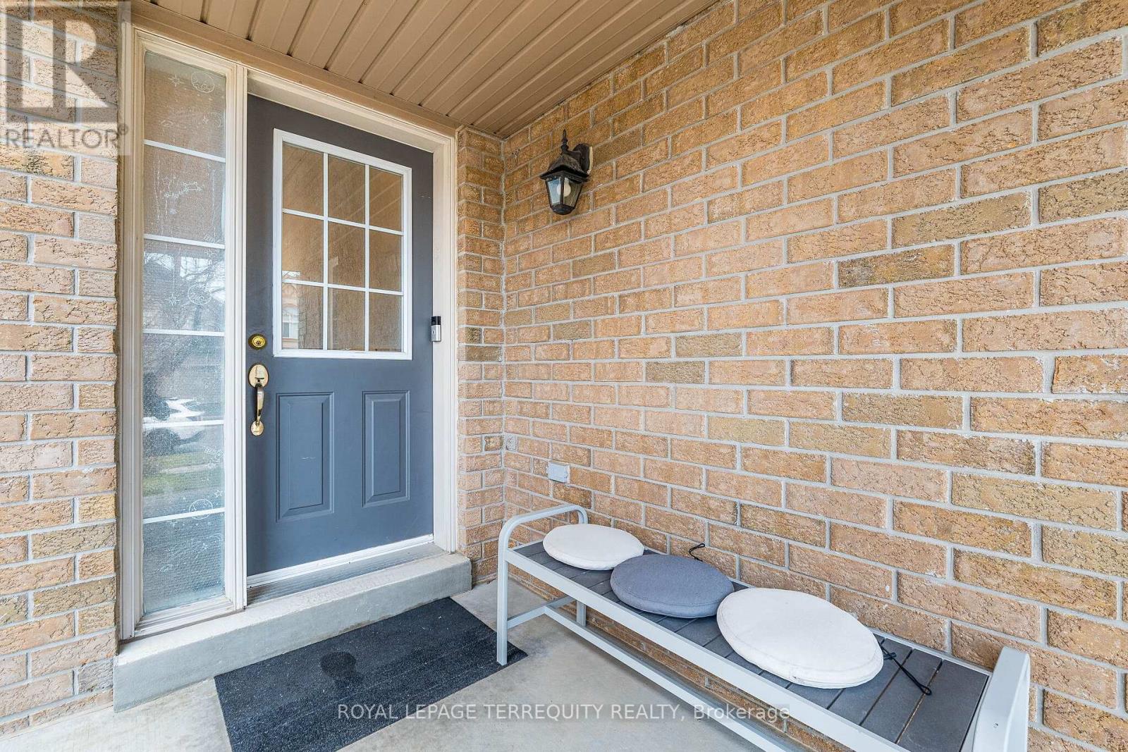 3926 CANDLELIGHT DRIVE
