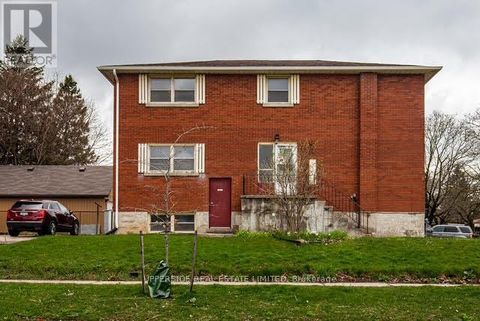 7 BALMORAL DRIVE Kitchener ON N2M2J7