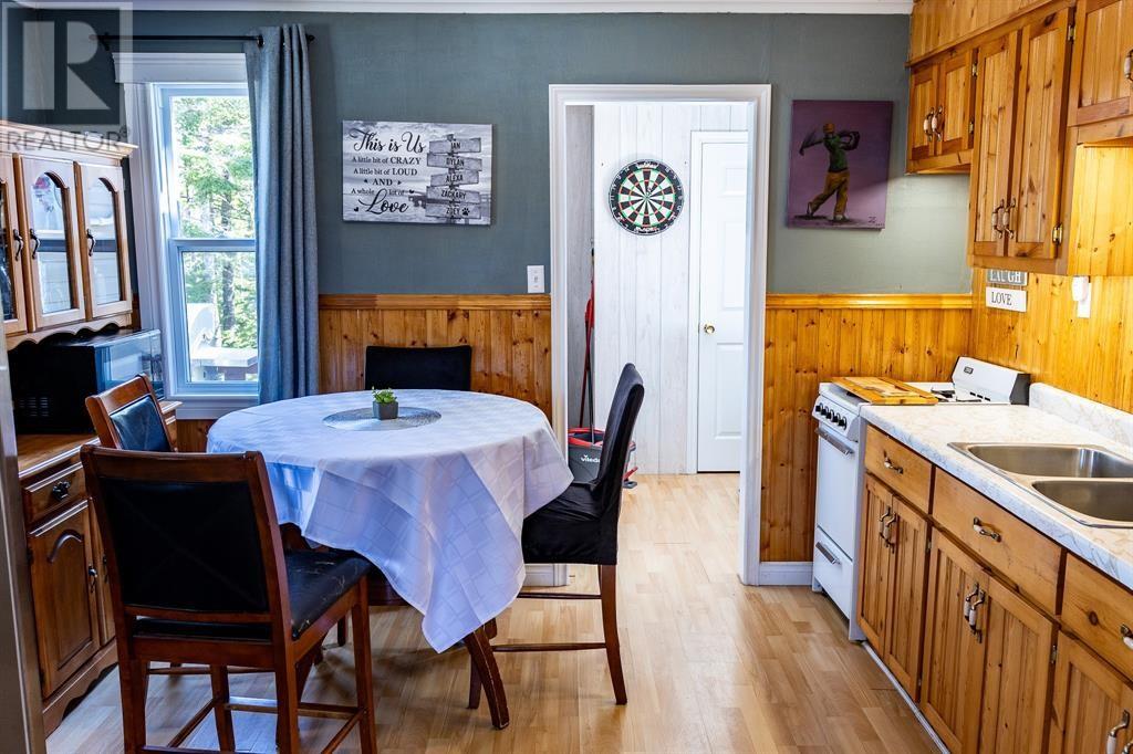 11 B The Wilds OTHER