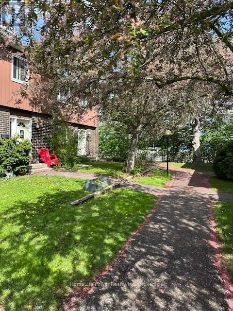 103 - 121 UNIVERSITY AVENUE E Waterloo ON N2J4J1