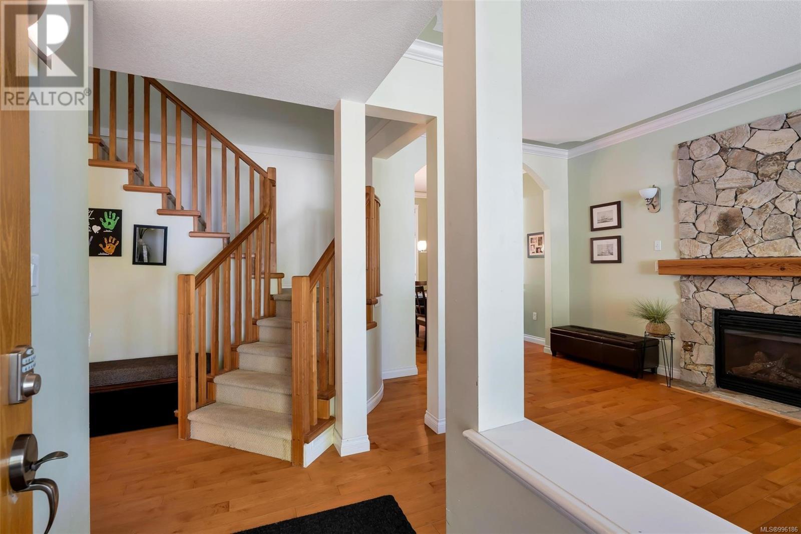 1144 Gilson Pl