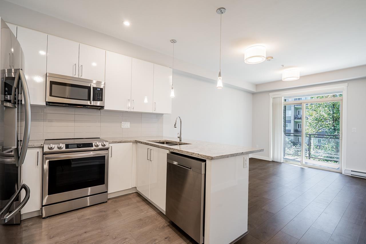 307 45562 AIRPORT ROAD|Chilliwack Proper South