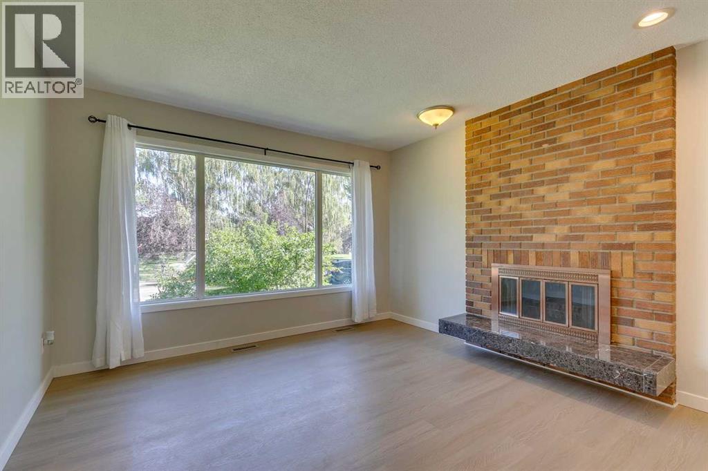 2823 Dover Ridge Drive SE