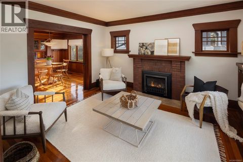 939 Cowichan St Victoria BC V8S4E6