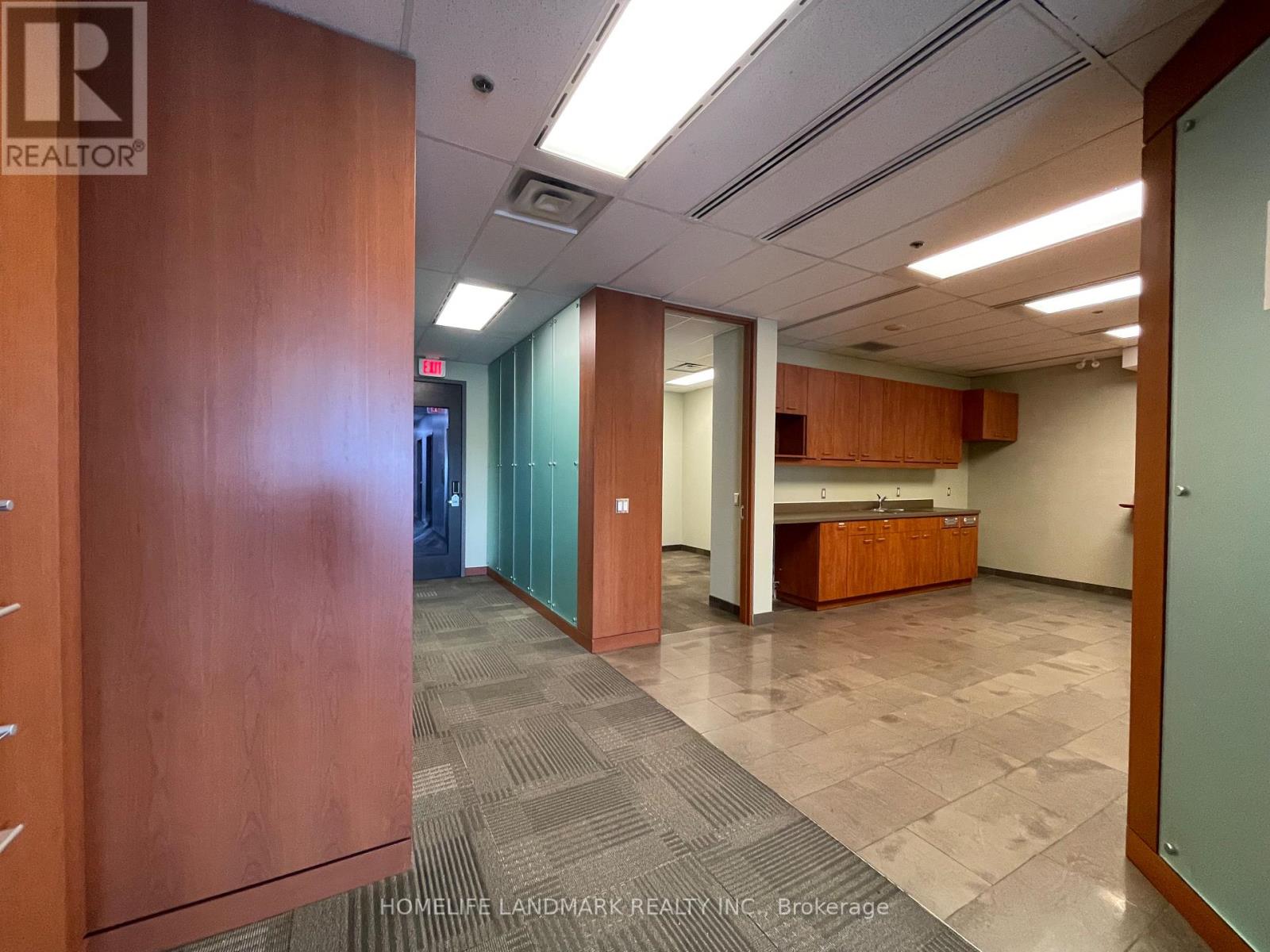 901 - 3601 HWY 7 STREET E