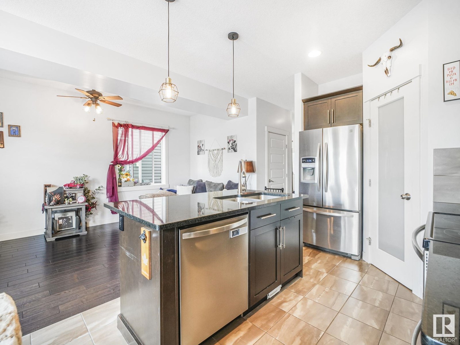 51 RICHMOND LI