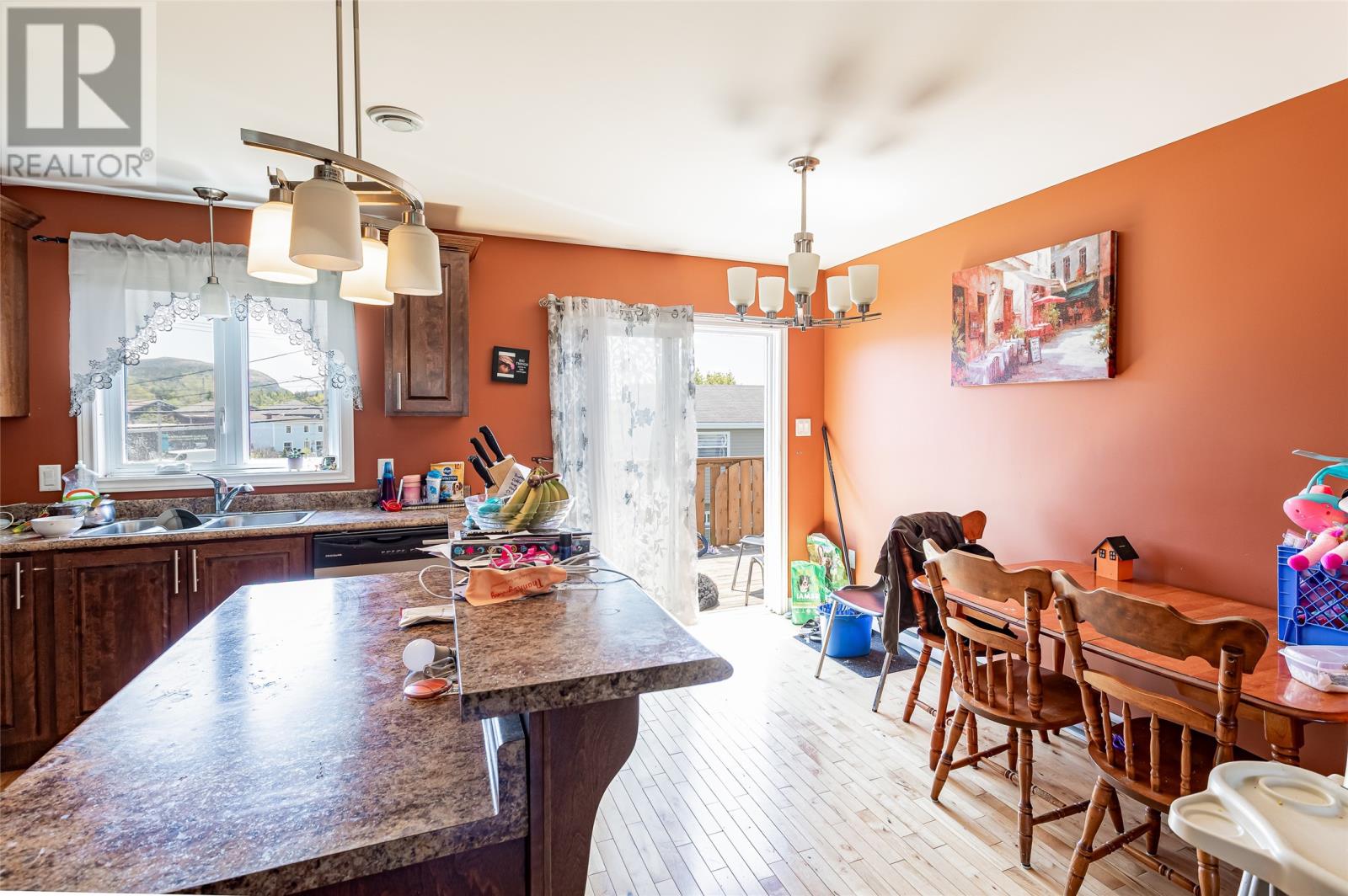 7 Perrins Road