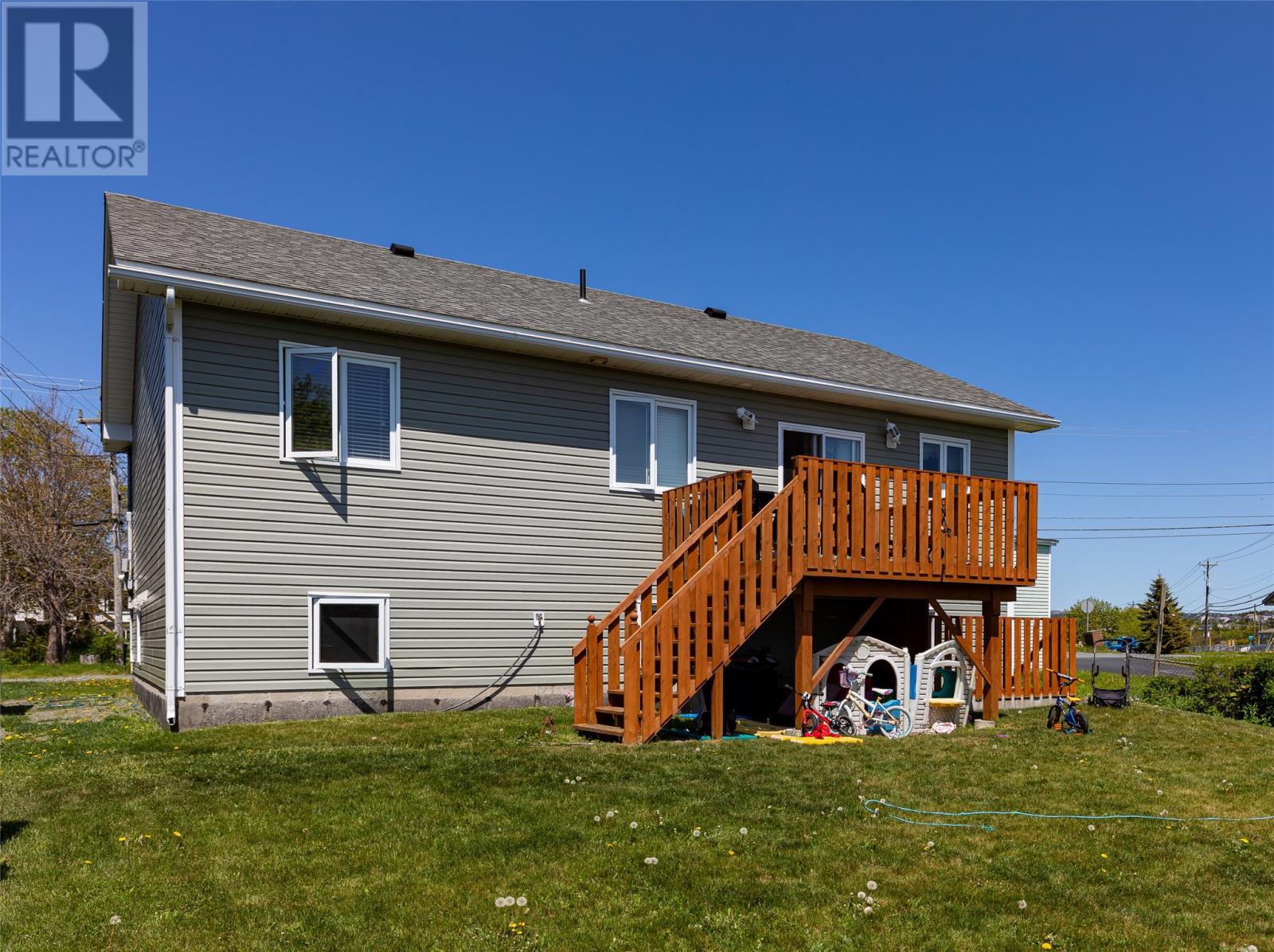 7 Perrins Road
